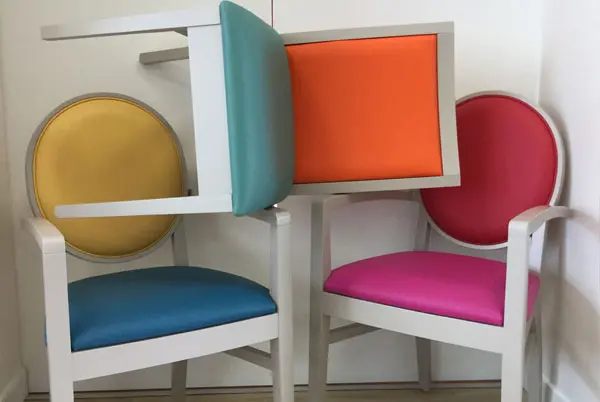 Mobilier coloré